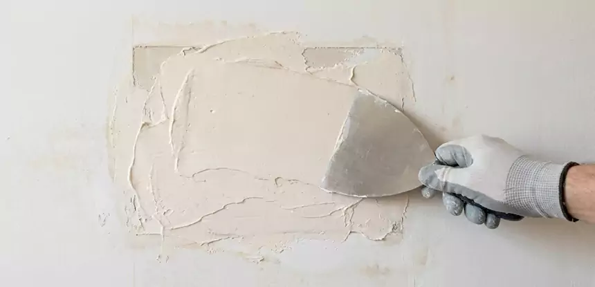 Professional Water Damage Wall Repair Services in Raymore, MO